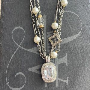 Gorgeous faux Pearl and Diamond statement necklace